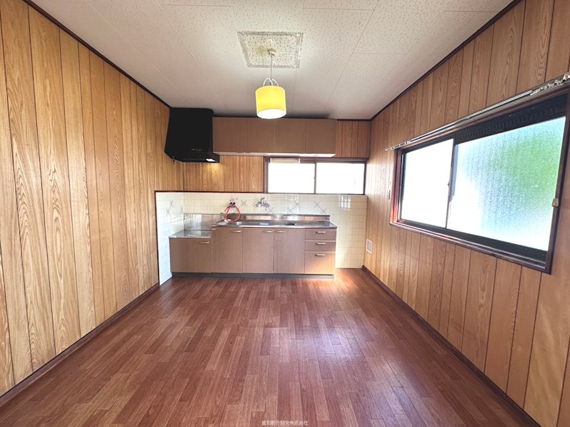 中野町貸家の居間写真