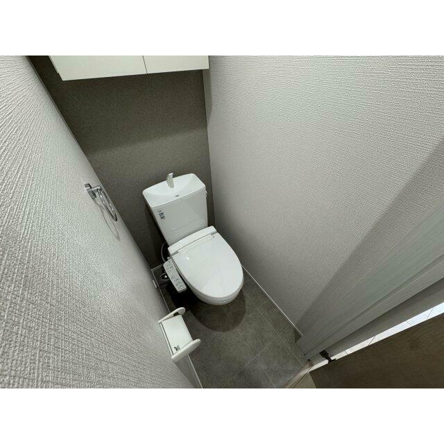 トイレ　※同施工会社参考写真