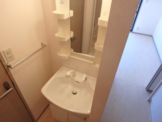 洗面設備　広い洗面スペース