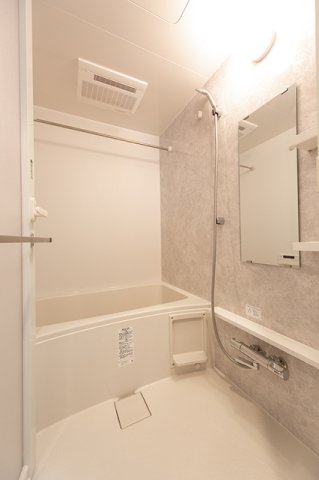 バス・シャワールーム　※写真は同タイプ住戸です。