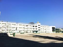 中学校　用賀中学校（中学校）まで344m