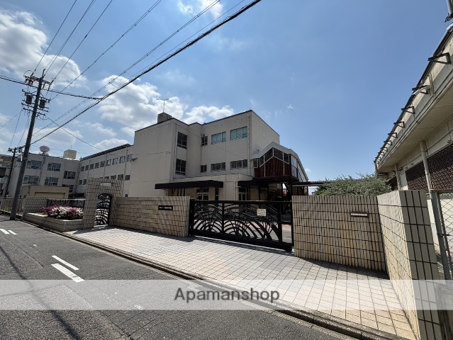 中学校　御田中学校（中学校）まで393m
