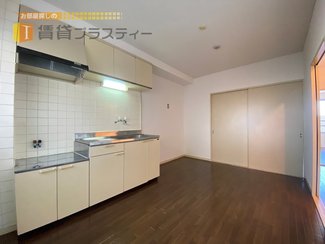 居室・リビング　料理とお食事の空間ですね
