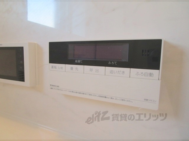 その他設備　給湯器リモコン