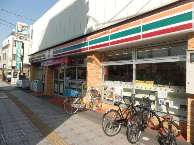 コンビニ　セブンイレブン足立梅島駅北店（コンビニ）まで394m