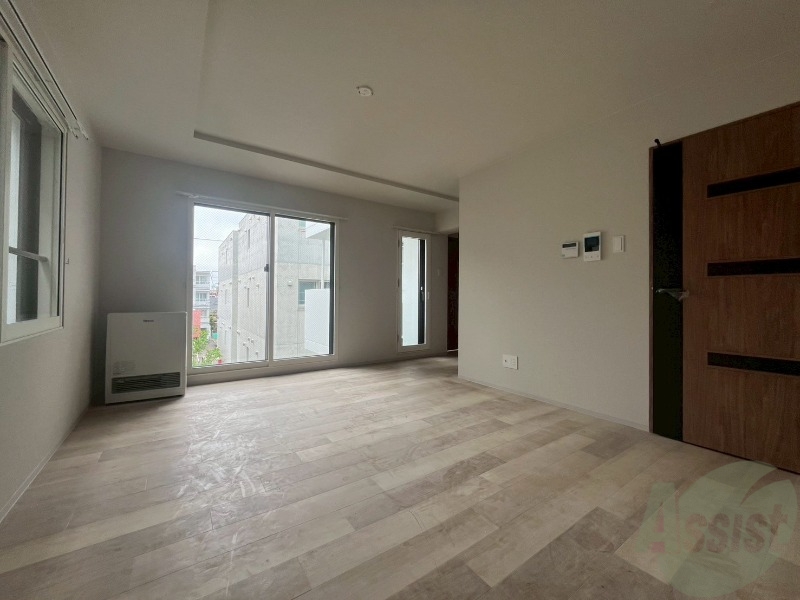 居室・リビング　広くてキレイなお部屋が広がっていて、充実した生活が送れそう。