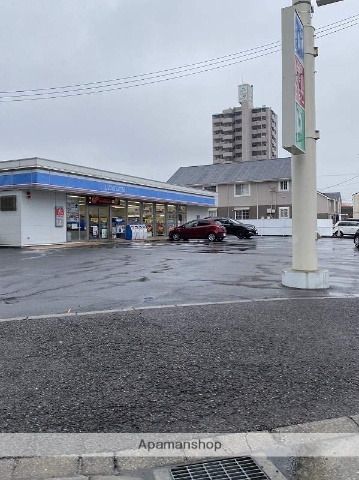コンビニ　ローソン（コンビニ）まで147m