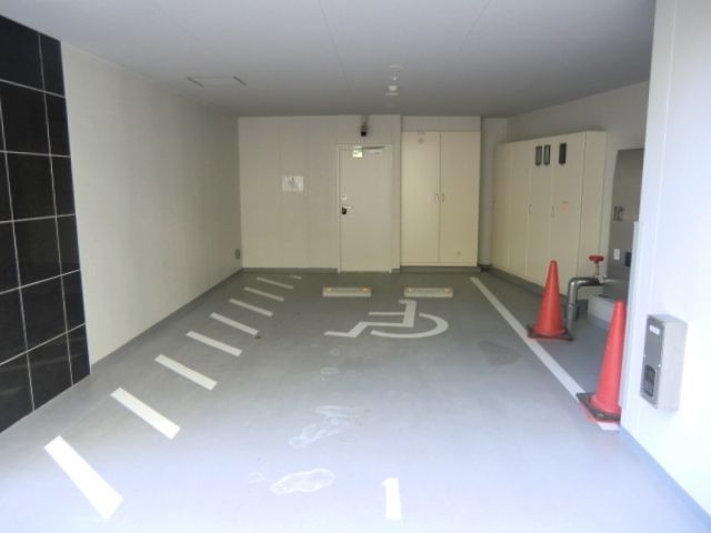 駐車場　駐車場完備です