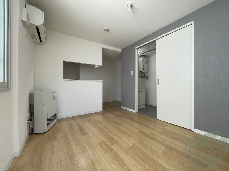 居室・リビング　広くてキレイなお部屋が広がっていて、充実した生活が送れそう。