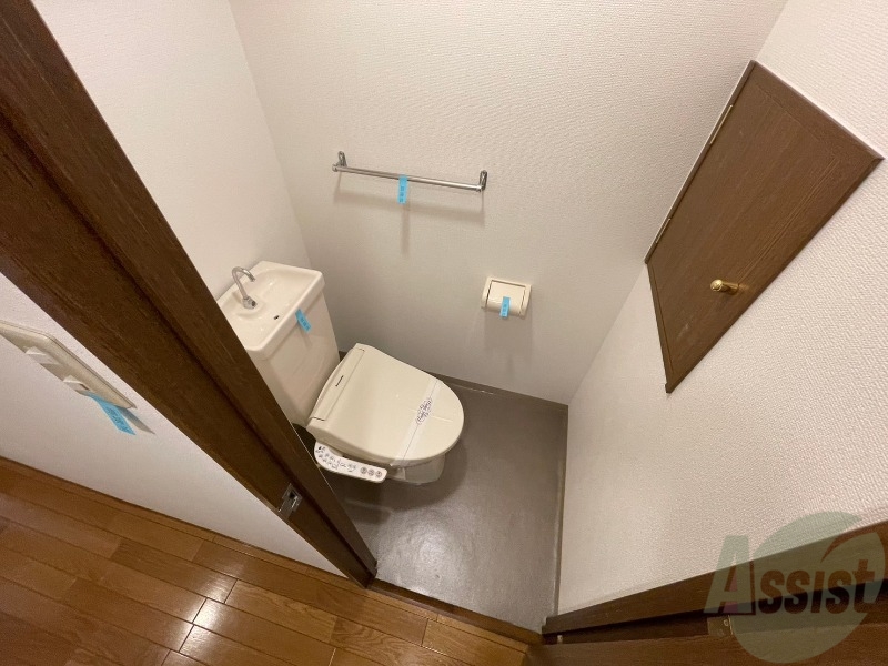 トイレ　こちらはトイレです。清潔感があり、安心して使用できます。