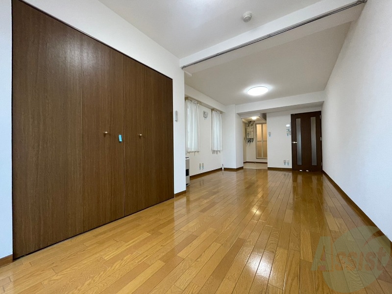居室・リビング　広くてキレイなお部屋が広がっていて、充実した生活が送れそう。