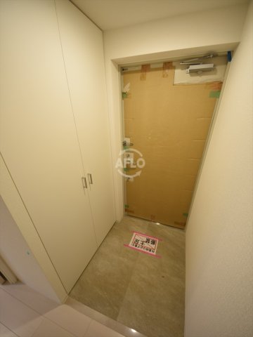 玄関　セレニテ心斎橋グランデ　玄関