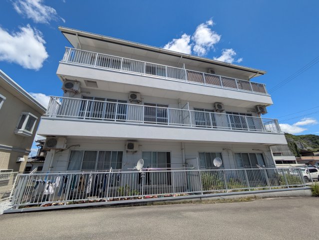 建物外観　現況と異なる場合は現況を優先します。