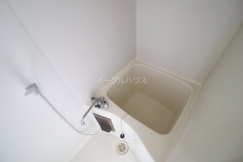 バス・シャワールーム　別部屋の写真使用
