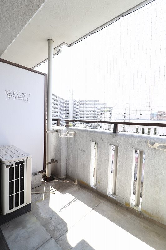 バルコニー　別部屋の写真使用