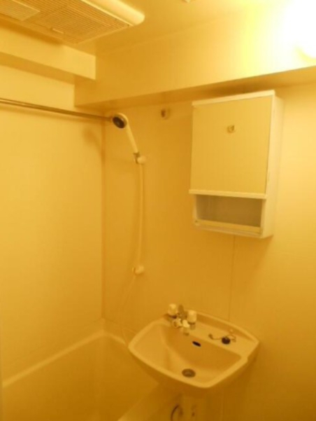 バス・シャワールーム　別部屋参考写真