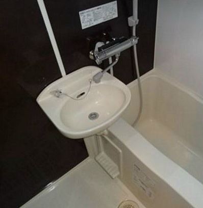 バス・シャワールーム　※同建物内の別部屋参考写真です