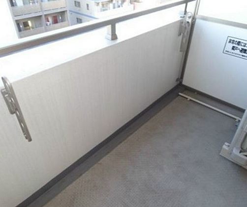 バルコニー　※同建物内の別部屋参考写真です