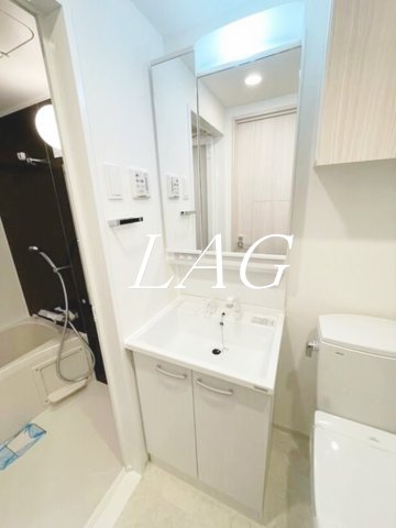 洗面設備　独立洗面台です。