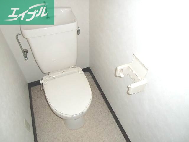 トイレ　別のお部屋の写真です。実際とは異なります。