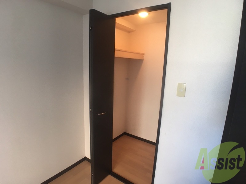 収納　寝室の収納です。部屋がすっきり片付きます。