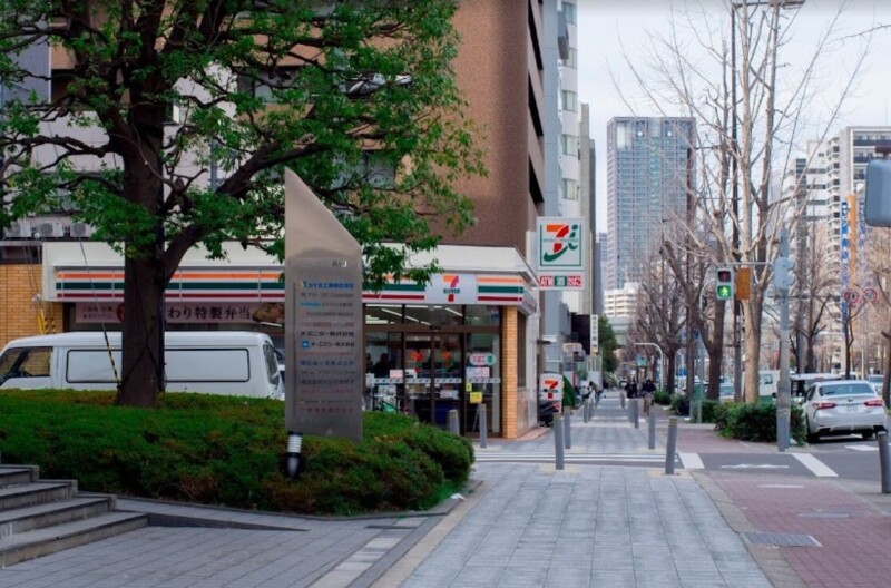 コンビニ　セブンイレブン 大阪新町２丁目店（コンビニ）まで379m