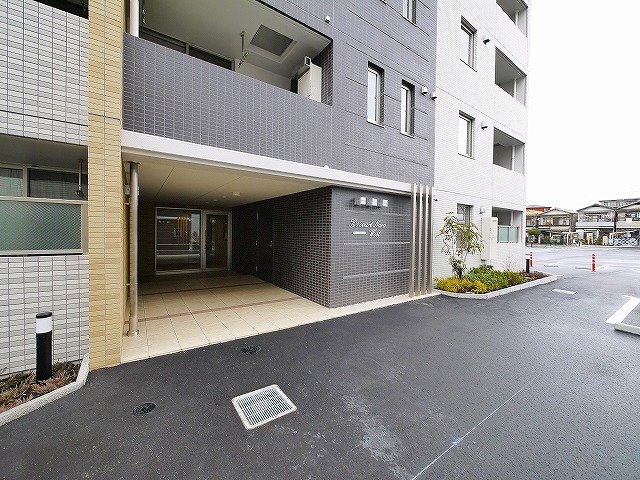 エントランス　綺麗な共有スペース