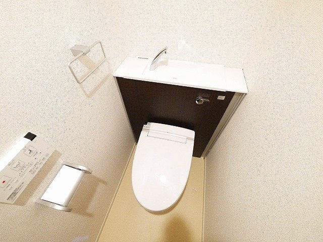 トイレ　ゆったりとした空間のトイレです