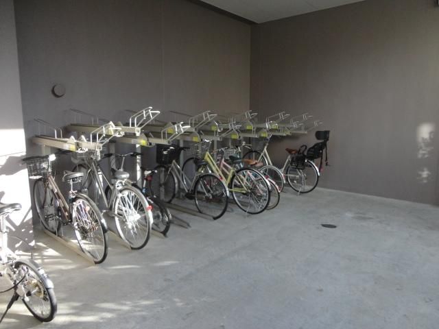駐車場　★駐輪場★