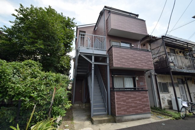 建物外観　新船橋駅徒歩8分買い物環境良好の立地です。