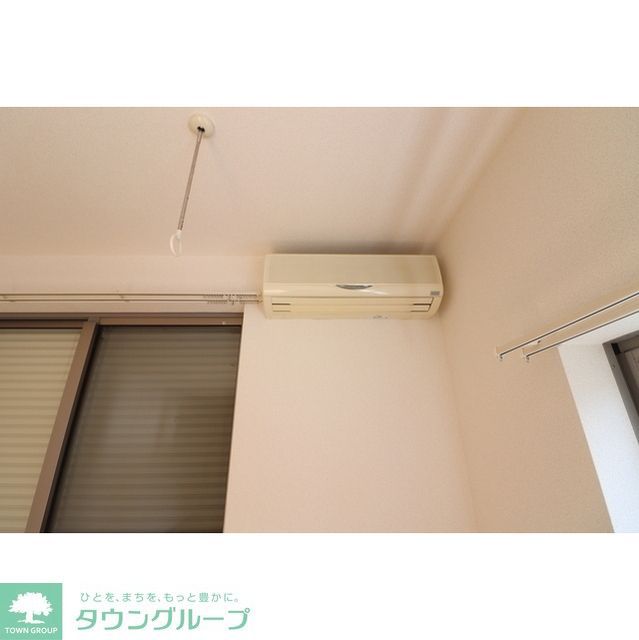 その他設備　リビング　エアコン１基