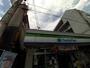 コンビニ　ファミリーマート 東川崎町店（コンビニ）まで418m