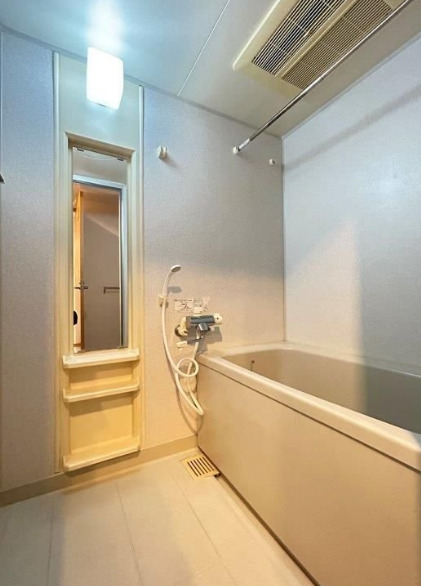 バス・シャワールーム　別部屋の画像を使用しております。