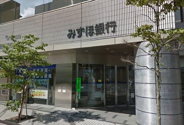 銀行　（株）みずほ銀行／新百合ヶ丘支店（銀行）まで1003m