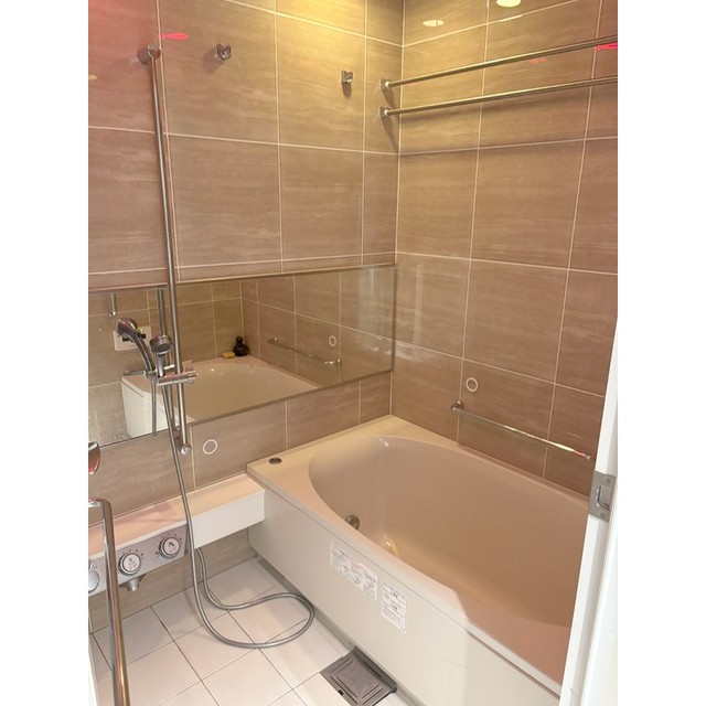 バス・シャワールーム　※写真は同タイプ住戸です。