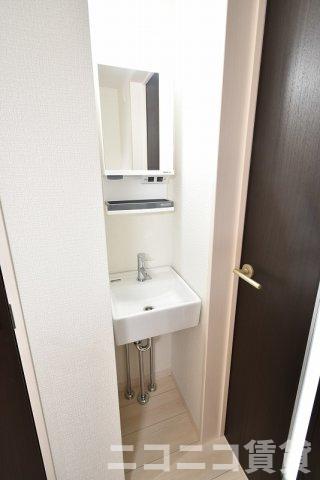 洗面設備　別号室イメージの為、現状を優先致します。
