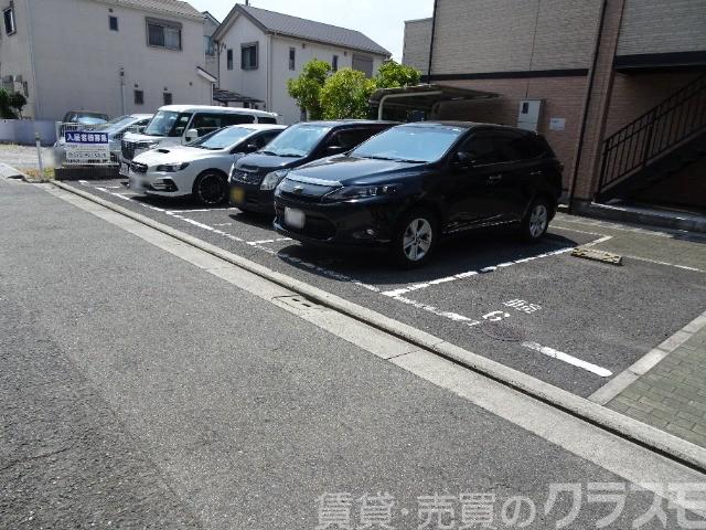 駐車場　敷地内駐車場
