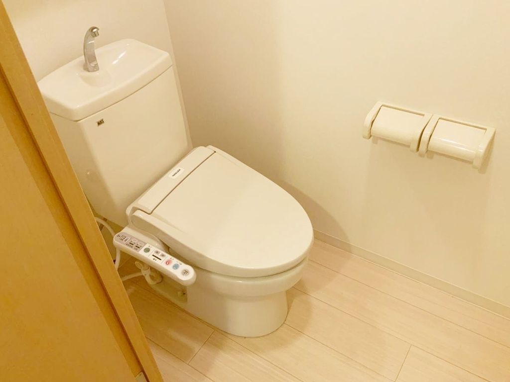 トイレ　トイレ