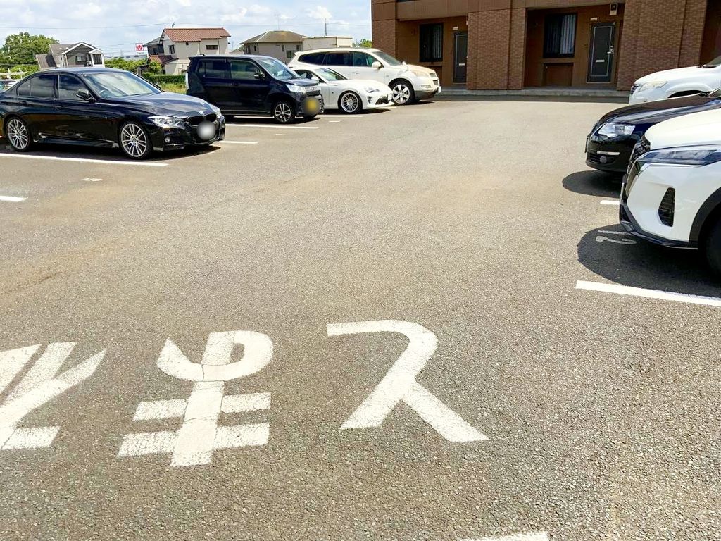 駐車場　駐車場