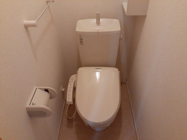 トイレ　落ち着いたトイレです
