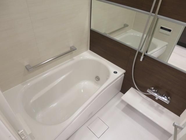 バス・シャワールーム　浴室乾燥機付き★