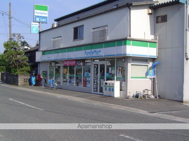その他　ファミリーマート（その他）まで800m