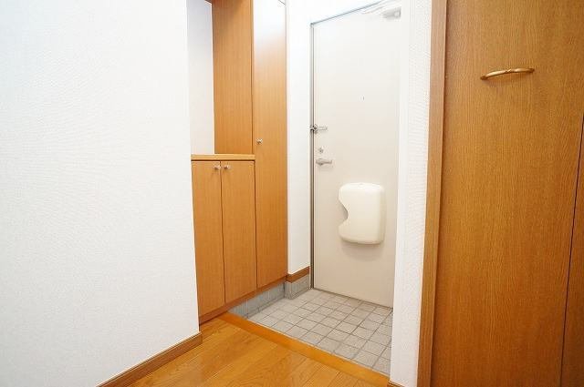 玄関　落ち着いた玄関です
