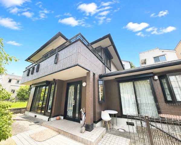 芦屋三条町貸家