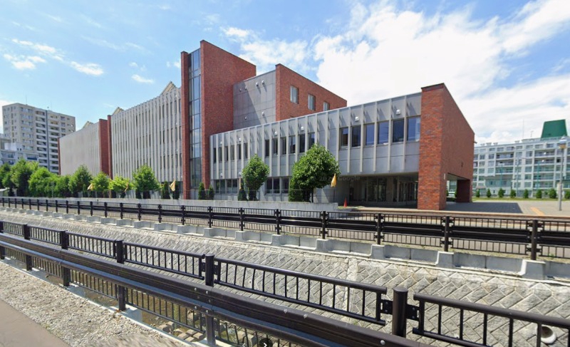 小学校　札幌市立東札幌小学校（小学校）まで622m