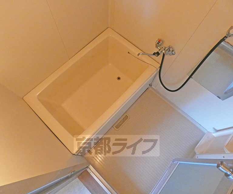 バス・シャワールーム　バスです