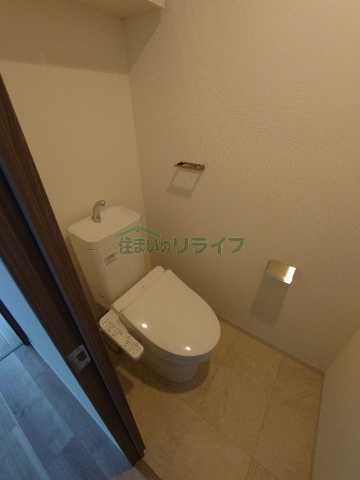 トイレ　別部屋同タイプ部屋の参考写真となります。