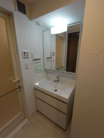 洗面設備　別部屋同タイプ部屋の参考写真となります。