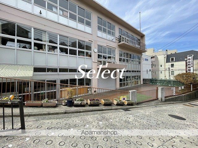 幼稚園・保育園　横浜学園附属元町幼稚園（幼稚園・保育園）まで330m