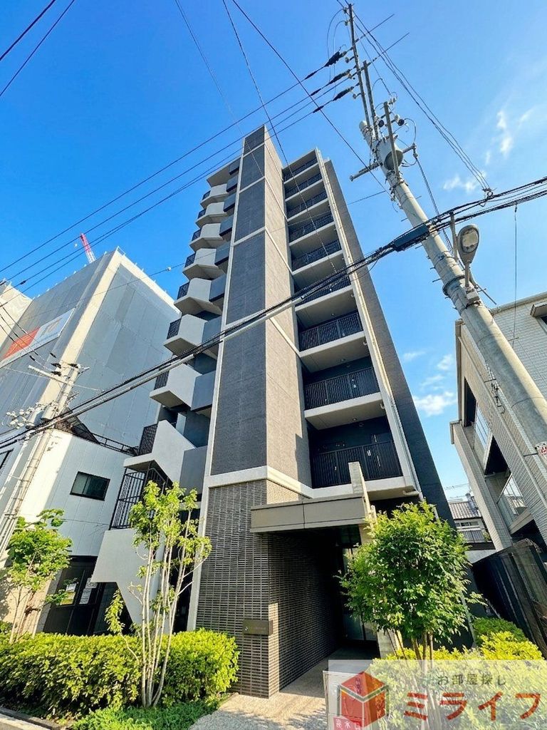 建物外観　重厚感と高級感を兼ね備えた外観。